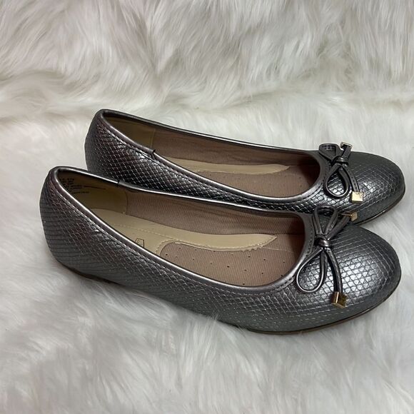 Gold Toe Ballet Graphite Snake Embossed Ballet Flats Size 8.5W BIN 15 - Picture 3 of 9